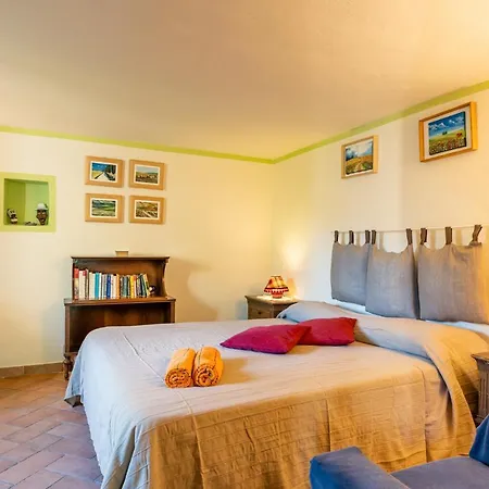 Il Colletto Romantic Stonehouse * Pescia