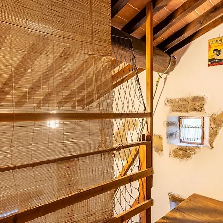 Il Colletto Romantic Stonehouse Pescia
