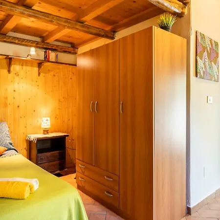 Il Colletto Romantic Stonehouse Holiday home *