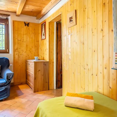 Il Colletto Romantic Stonehouse Pescia